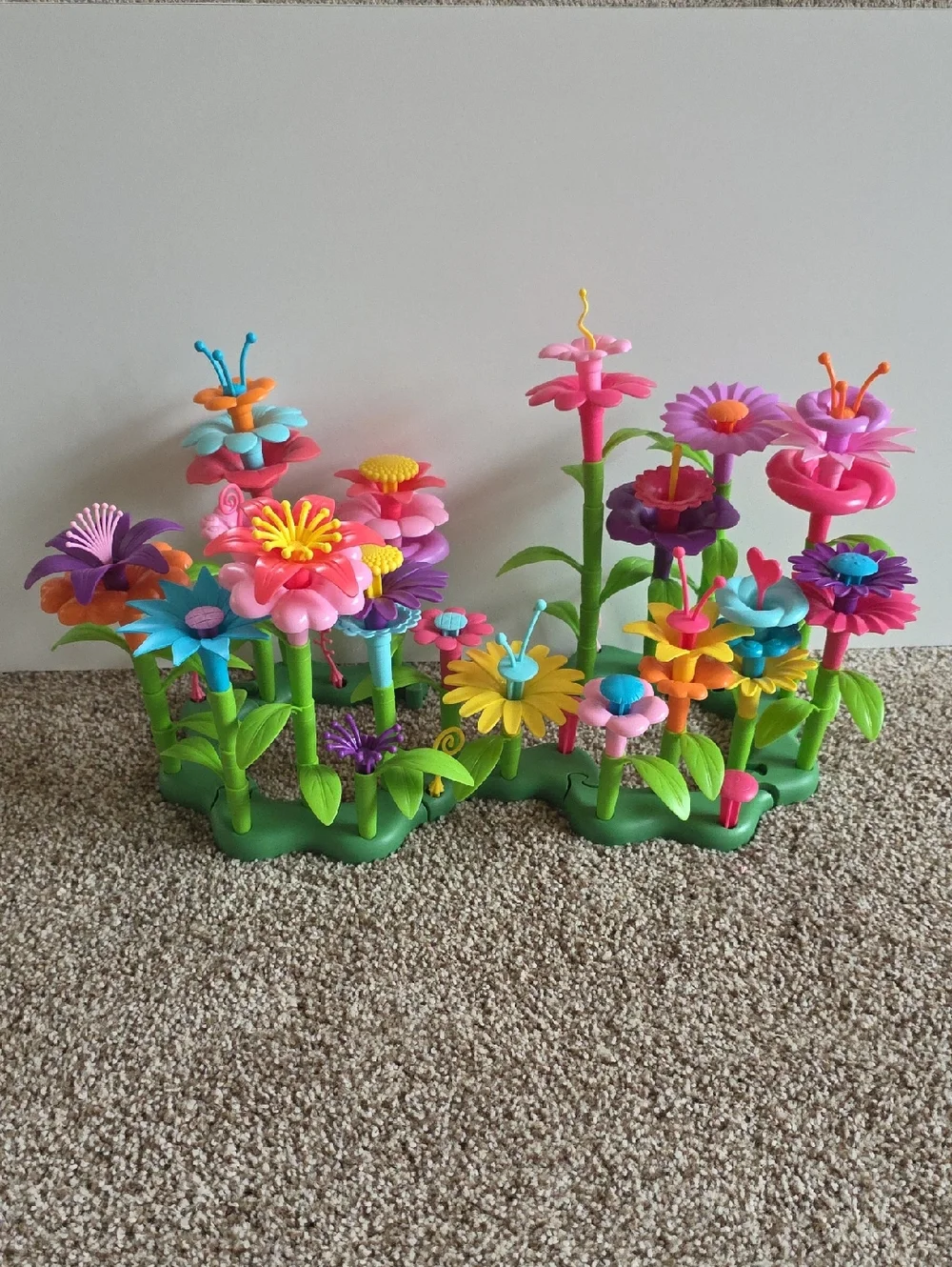 Colorful Interlocking Toy Flower Garden - Building Connectors